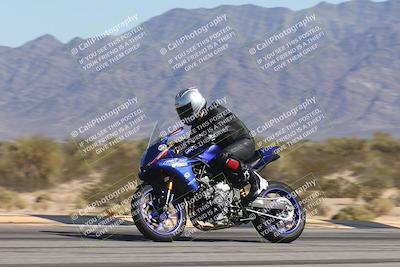 media/Oct-30-2025-Racers Edge (Thu) [[dabbdaf680]]/3-B Group/Session 4 (Turn 9 Side)/